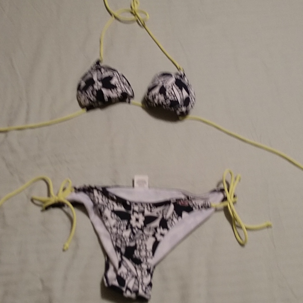 Hollister 2 piece